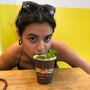 Meet your Posher, Phoebe